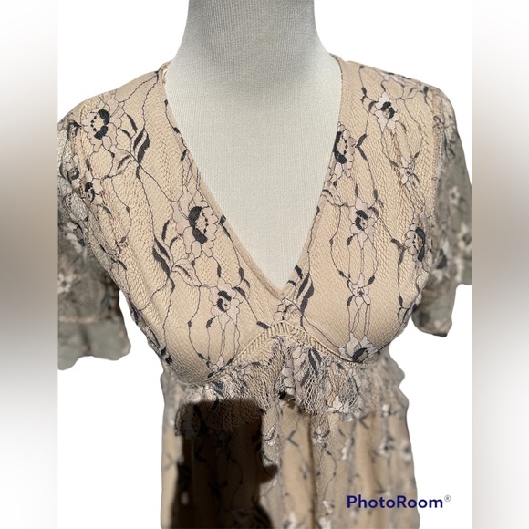 Francesca’s Mocha Lacey Floral Mini Dress Size X-small - Picture 3 of 7